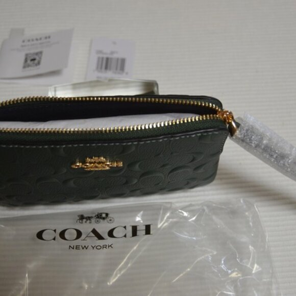 COACH  NEW   Wallets and Wristlets - Picture 5 of 6